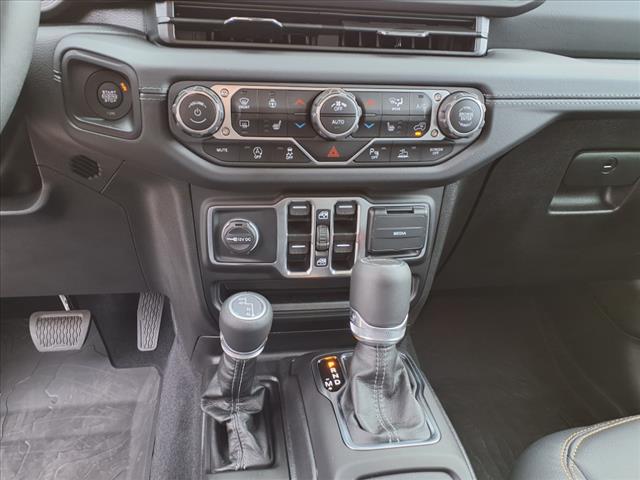 2025 Jeep Gladiator Sport S