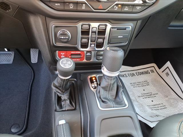 2025 Jeep Gladiator Mojave X 4x4 Crew Cab 5 ft. box