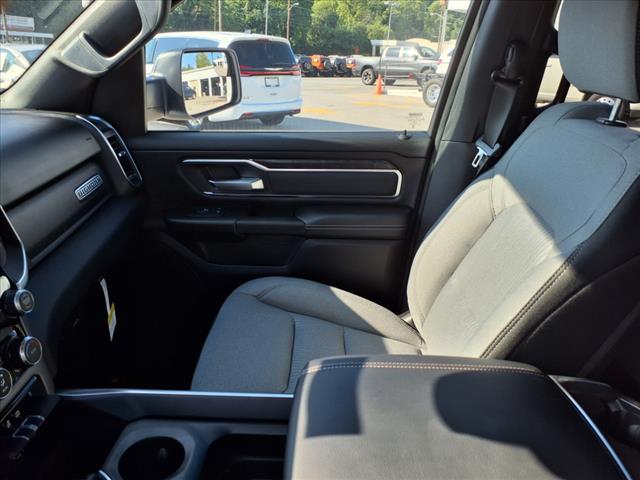2024 RAM 1500 Big Horn/Lone Star 4x4 Quad Cab 140.5 in. WB