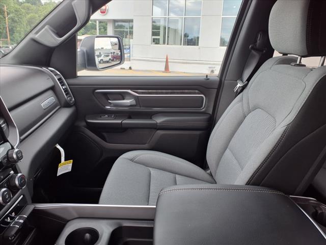 2024 RAM 1500 Big Horn/Lone Star 4x4 Quad Cab 140.5 in. WB