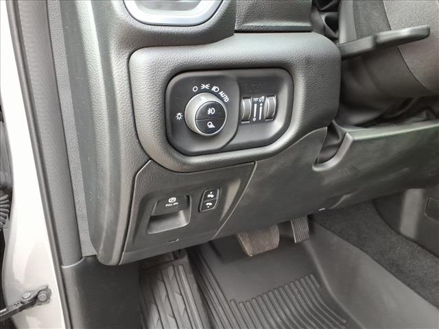 2025 RAM 1500 Big Horn/Lone Star 4x4 Crew Cab 144.5 in. WB