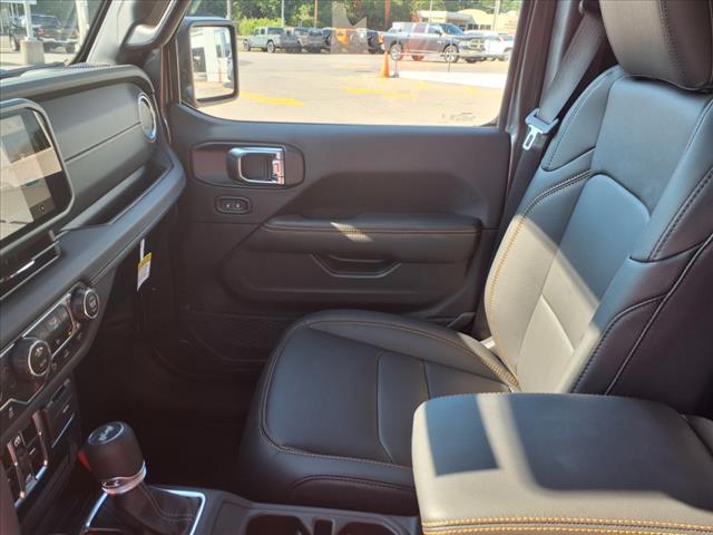 2025 Jeep Wrangler Sahara 4x4