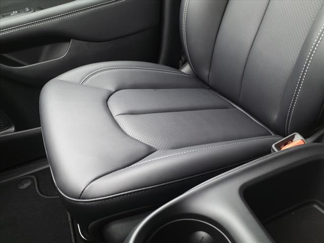 2025 Chrysler Pacifica Select Front-Wheel Drive Passenger Van