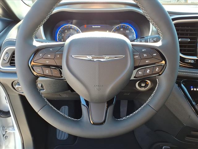 2026 Chrysler Pacifica Select Front-Wheel Drive Passenger Van