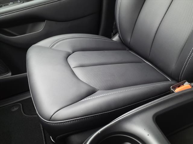 2025 Chrysler Voyager LX Passenger Van