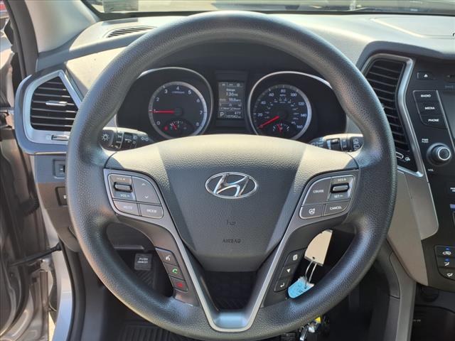 2016 Hyundai SANTA FE SE