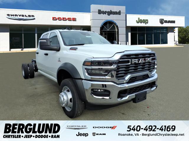2026 RAM 5500 Chassis Tradesman/Big Horn 4x4 Crew Cab 197.4 in. WB