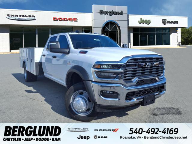 2025 RAM 5500 Chassis Tradesman/Big Horn 4x4 Crew Cab 197.4 in. WB