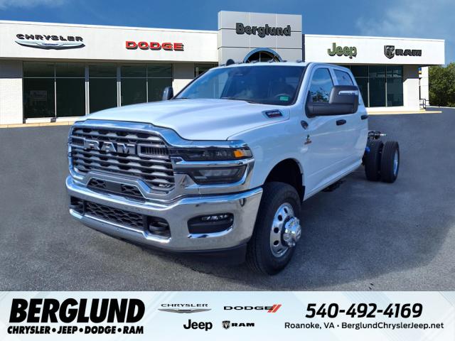 2025 RAM 3500 Tradesman/Big Horn 4x4 Crew Cab 172.4 in. WB