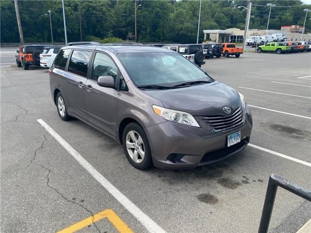 2015 Toyota Sienna LE