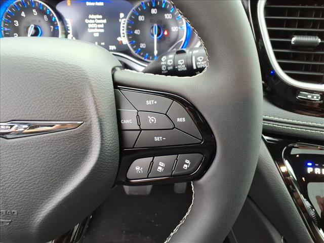 2026 Chrysler Pacifica Limited All-Wheel Drive Passenger Van