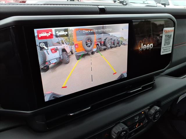 2025 Jeep Gladiator Rubicon 4x4 Crew Cab 5 ft. box