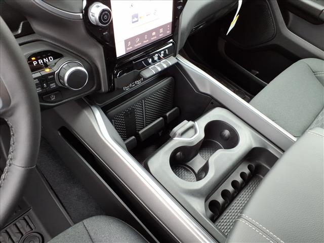 2026 RAM 1500 Big Horn/Lone Star 4x4 Crew Cab 144.5 in. WB