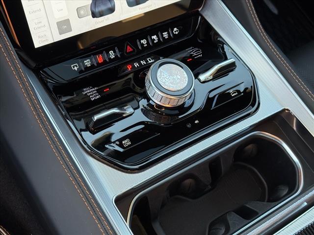 2022 Jeep Grand Wagoneer Series III