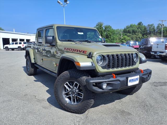 2025 Jeep Gladiator Mojave X 4x4 Crew Cab 5 ft. box