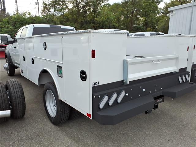 2025 RAM 5500 Chassis Tradesman/Big Horn 4x4 Crew Cab 197.4 in. WB