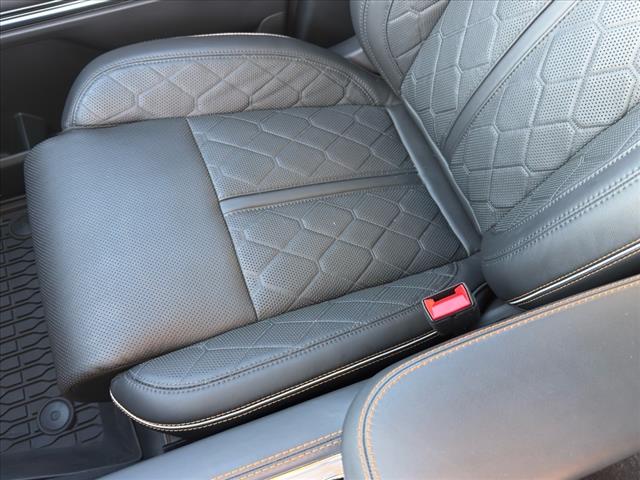 2022 Jeep Grand Wagoneer Series III