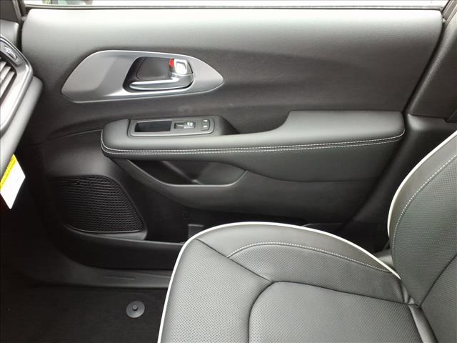 2026 Chrysler Pacifica Limited All-Wheel Drive Passenger Van