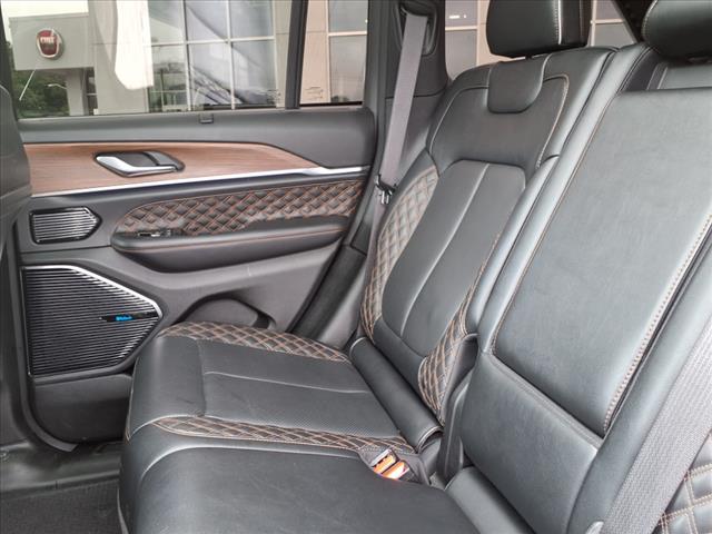 2022 Jeep Grand Cherokee Summit