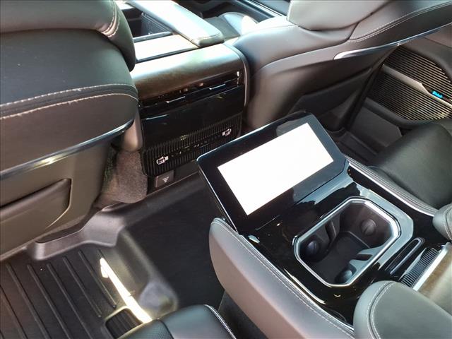 2022 Jeep Grand Wagoneer Series II