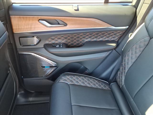 2025 Jeep Grand Cherokee Summit Reserve 4x4