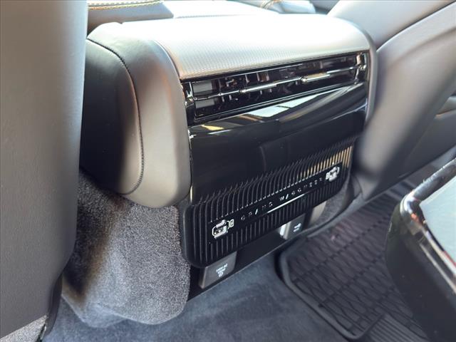 2022 Jeep Grand Wagoneer Series III