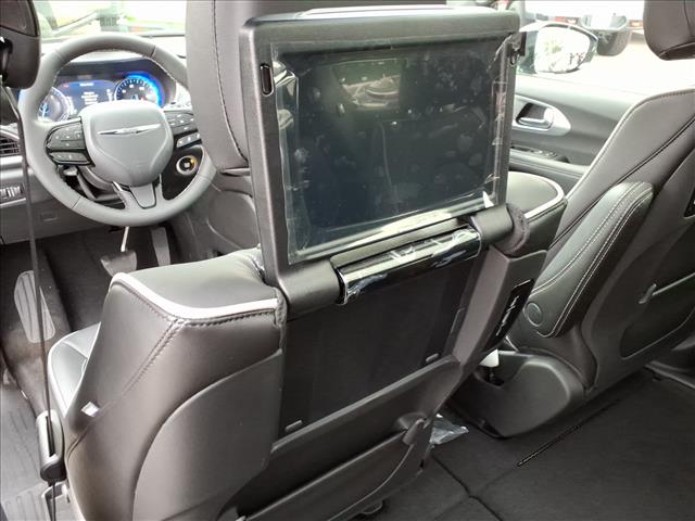 2026 Chrysler Pacifica Limited All-Wheel Drive Passenger Van