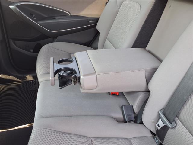 2016 Hyundai SANTA FE SE