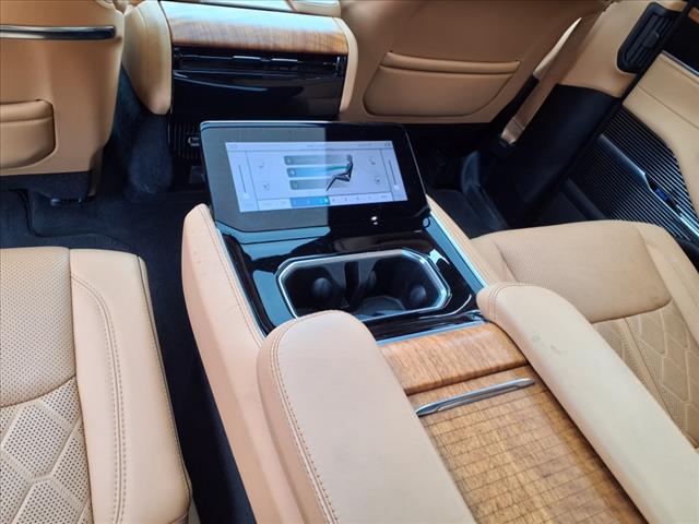 2022 Jeep Grand Wagoneer Series III