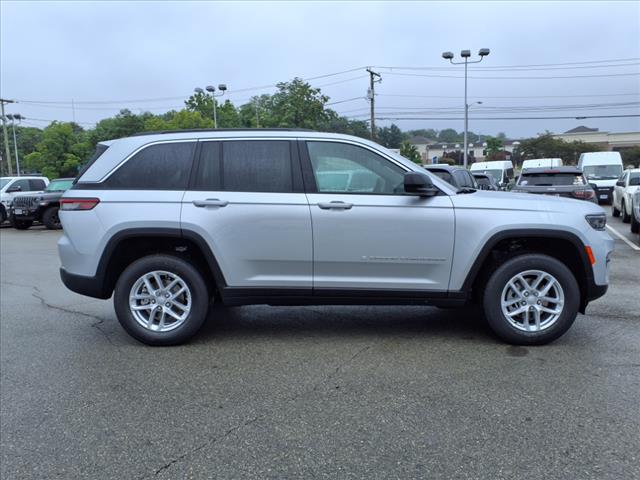2025 Jeep Grand Cherokee Laredo X 4x4