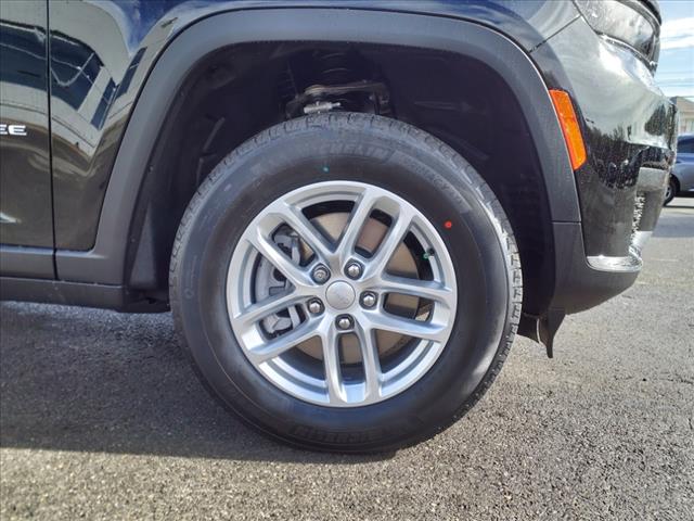 2025 Jeep Grand Cherokee L Laredo X 4x4