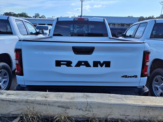 2025 RAM 1500 Tradesman 4x4 Quad Cab 140.5 in. WB