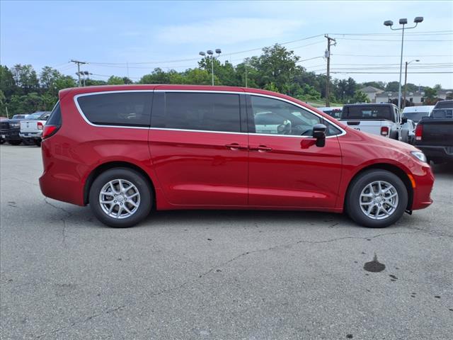 2025 Chrysler Pacifica Select Front-Wheel Drive Passenger