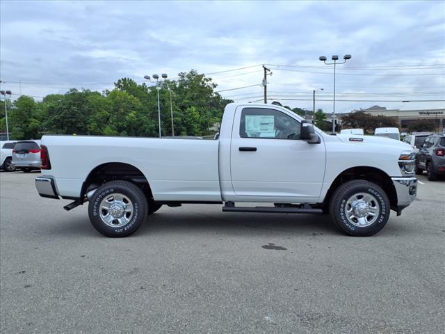 2025 RAM 2500 Tradesman 4x4 Regular Cab 8 ft. box 140.5 in. WB
