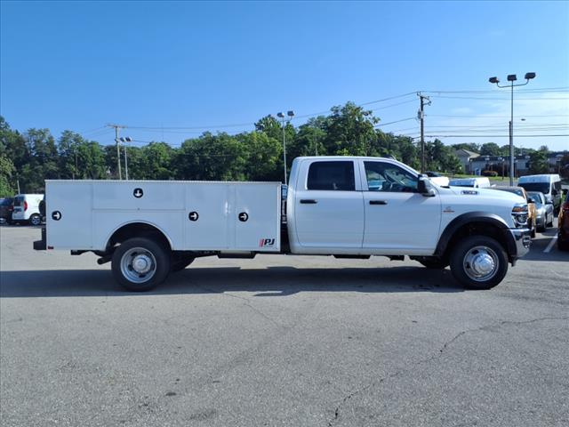 2025 RAM 5500 Chassis Tradesman/Big Horn 4x4 Crew Cab 197.4 in. WB