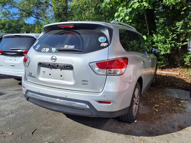 2015 Nissan Pathfinder SV