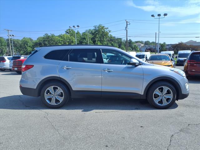 2016 Hyundai SANTA FE SE