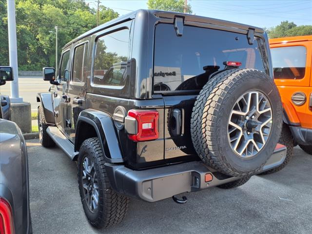 2025 Jeep Wrangler Sahara 4x4