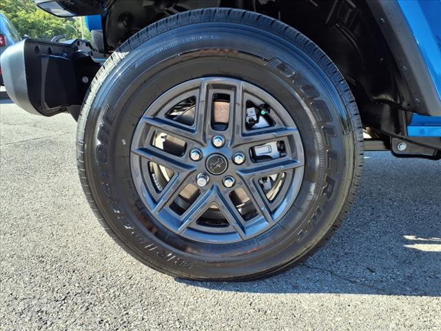 2025 Jeep Gladiator Sport S 4x4 Crew Cab 5 ft. box