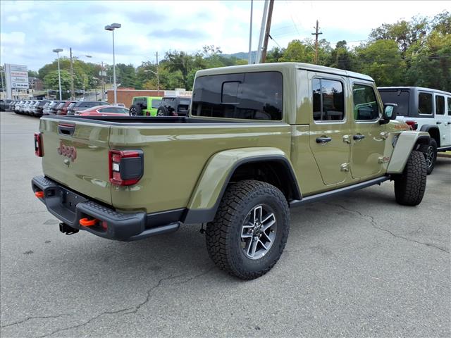 2025 Jeep Gladiator Mojave X 4x4 Crew Cab 5 ft. box