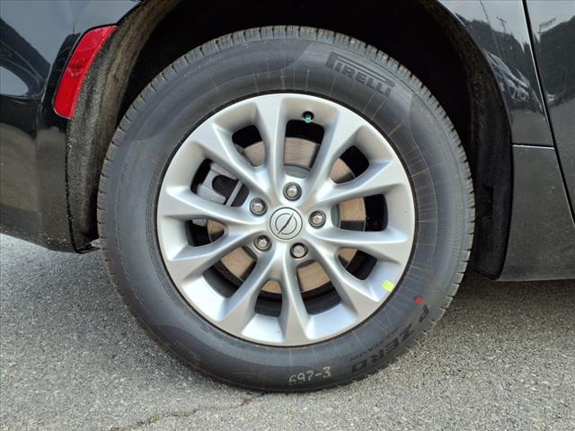 2025 Chrysler Pacifica Select All-Wheel Drive Passenger Van