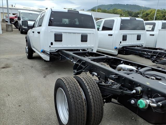 2026 RAM 5500 Chassis Tradesman/Big Horn 4x4 Crew Cab 197.4 in. WB