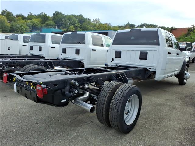 2026 RAM 5500 Chassis Tradesman/Big Horn 4x4 Crew Cab 197.4 in. WB