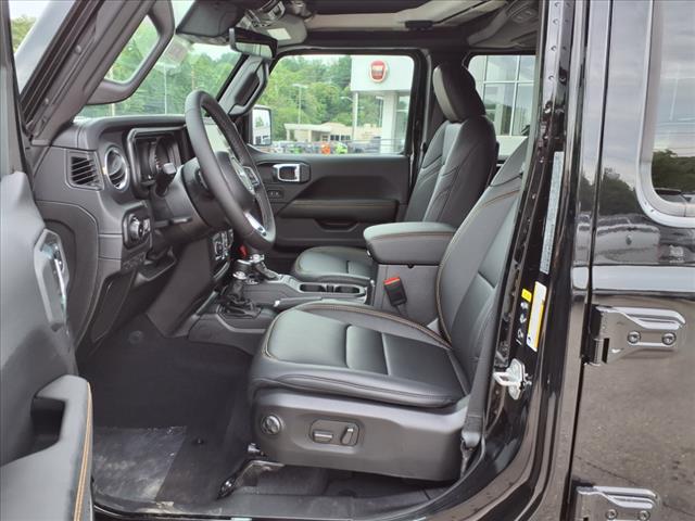 2025 Jeep Wrangler Sahara 4x4