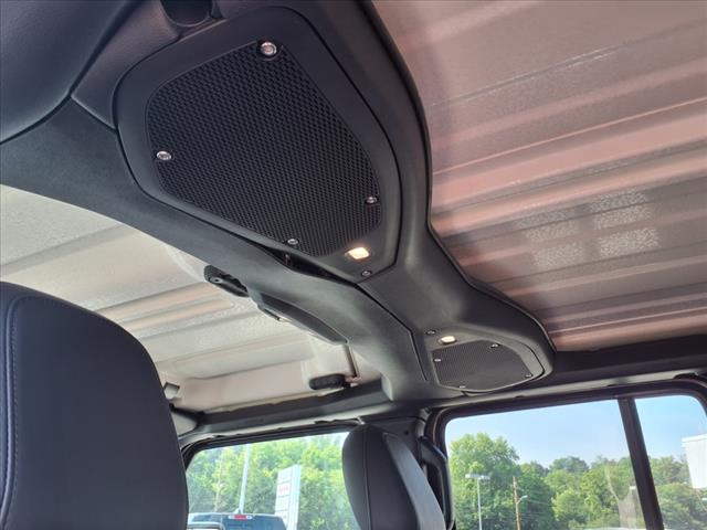 2025 Jeep Gladiator High Tide 4x4 Crew Cab 5 ft. box