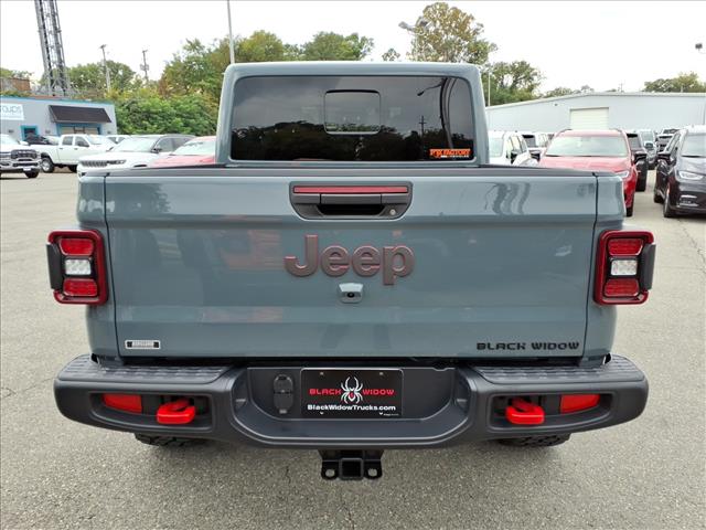 2025 Jeep Gladiator Rubicon 4x4 Crew Cab 5 ft. box