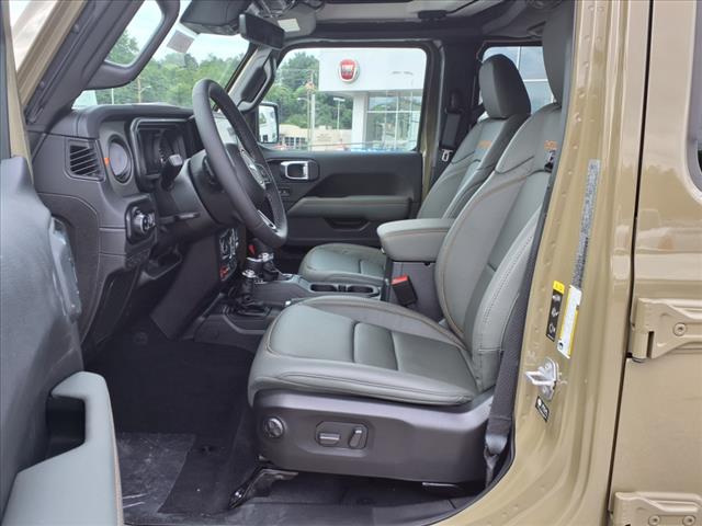 2025 Jeep Gladiator Mojave X 4x4 Crew Cab 5 ft. box