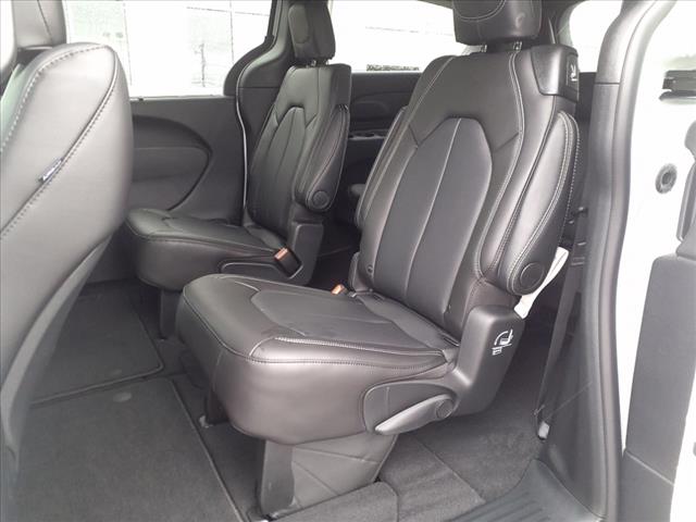 2025 Chrysler Voyager LX Passenger Van