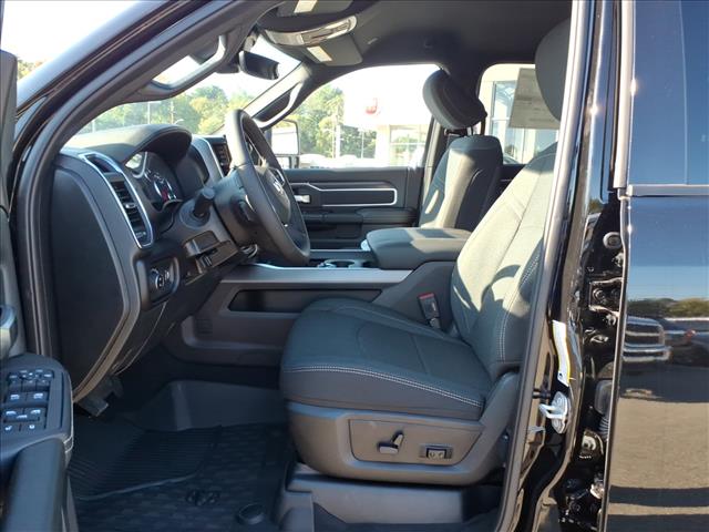 2025 RAM 2500 Big Horn 4x4 Crew Cab 6.3 ft. box 149 in. WB