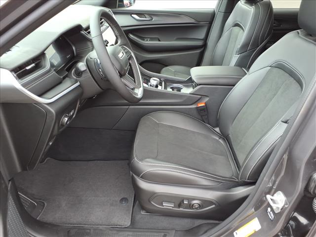 2025 Jeep Grand Cherokee Altitude X 4x4